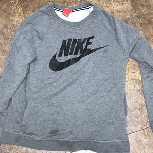 Large women nike sweatshirt with pockets see pics